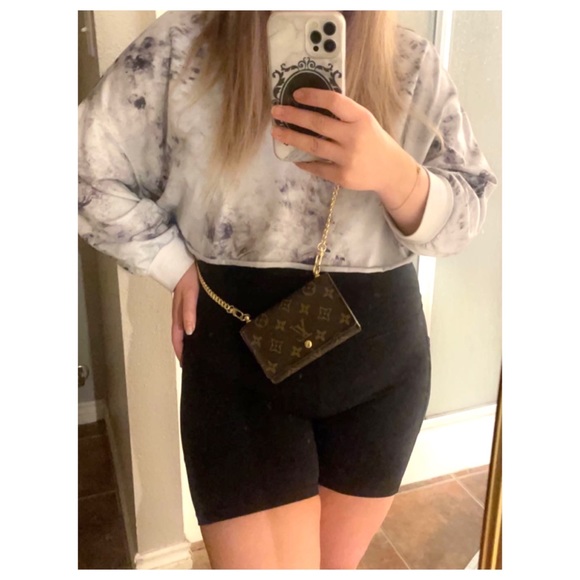 Louis Vuitton Tresor Wallet Crossbody - Picture 2 of 12